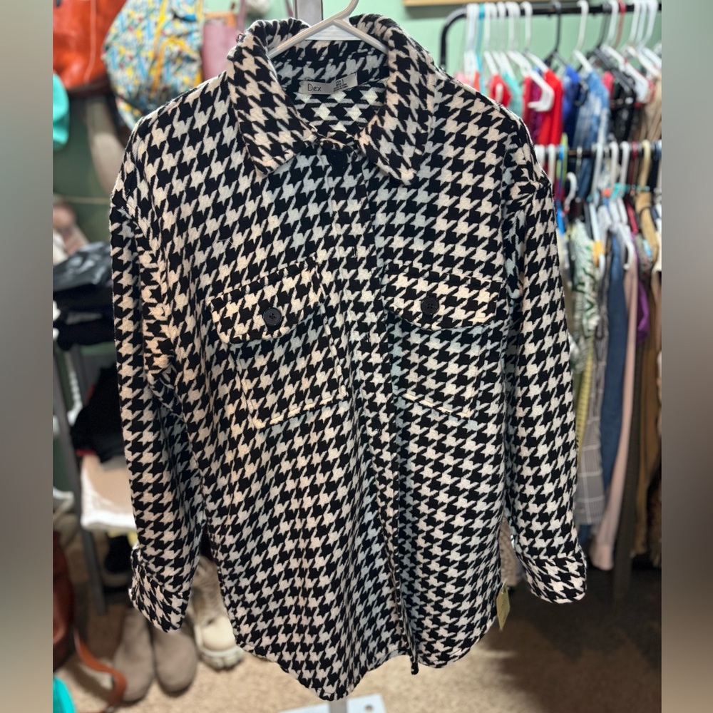 Dex Black and Cream Houndstooth Button-Down Shacket